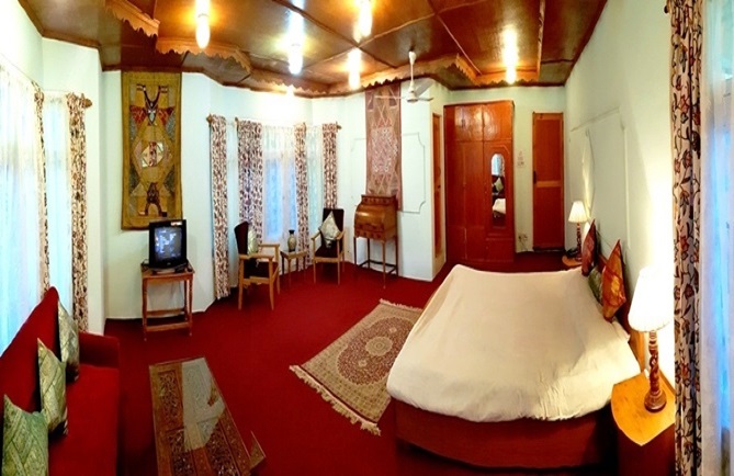 hotel near dal lake srinagar